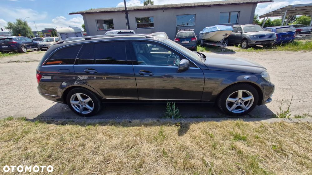 Mercedes-Benz Klasa C 220 CDI Edition - 26