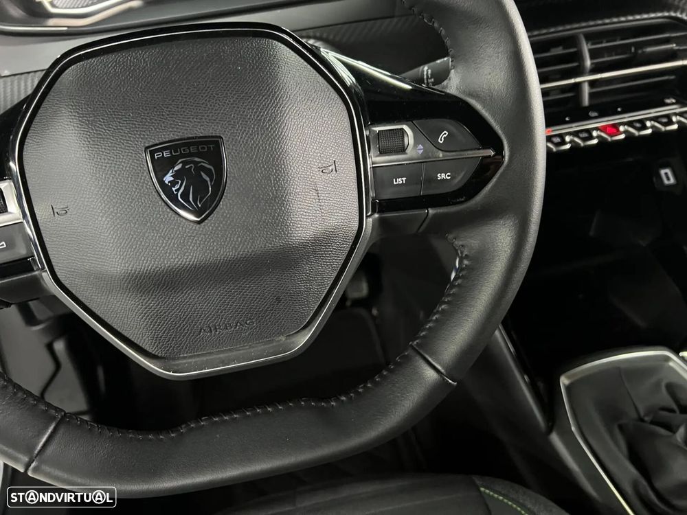 Peugeot 2008 1.2 PureTech Active Pack - 17