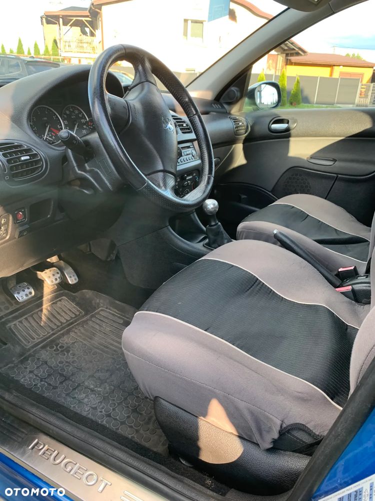 Peugeot 206 - 8
