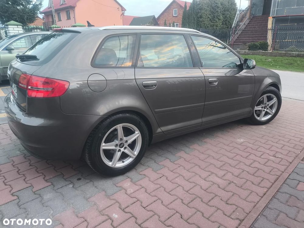 Audi A3 Sportback 1.6 TDI DPF Ambition - 6