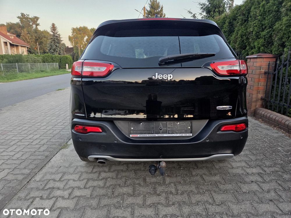 Jeep Cherokee 2.0 MJD 4x2 Longitude - 6