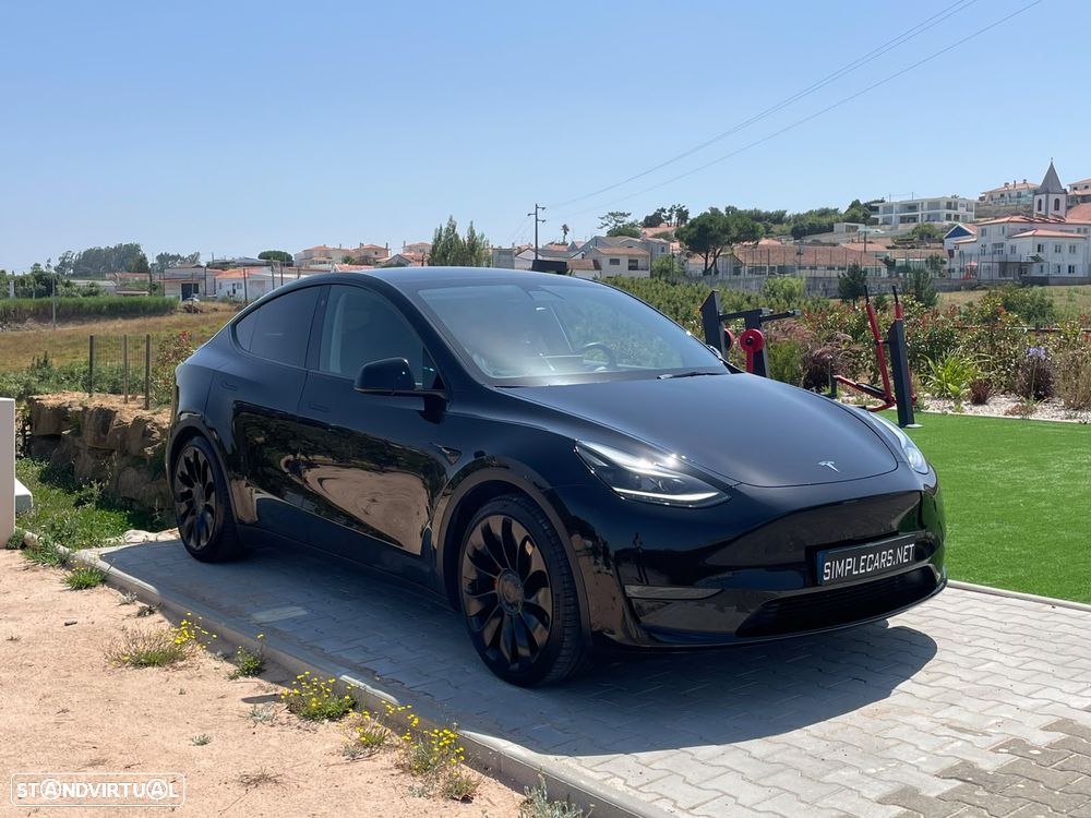 Tesla Model Y - 23