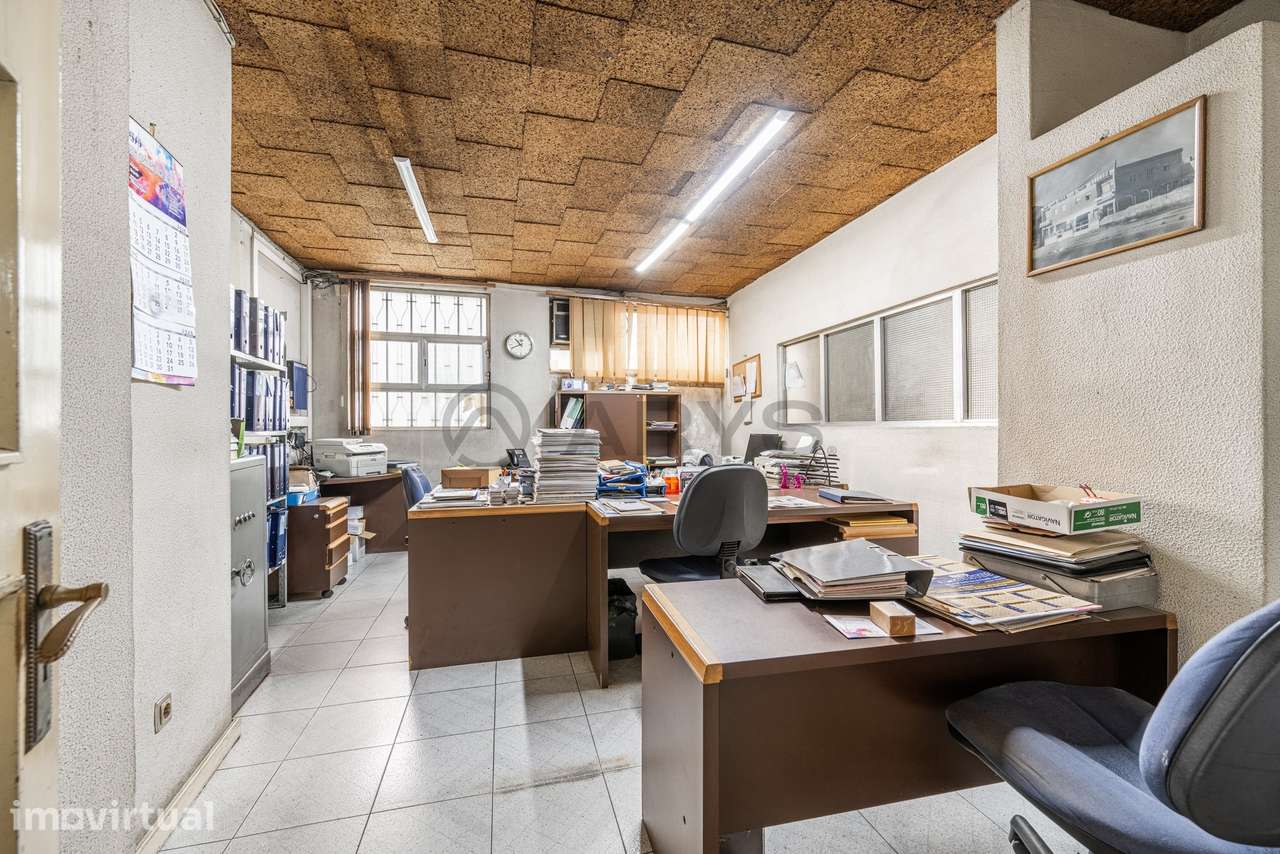 Armazém e Habitação em Ferreiros - Grande imagem: 4/36