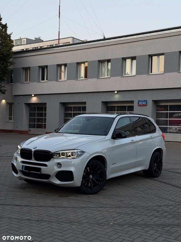 BMW X5 xDrive50i - 1