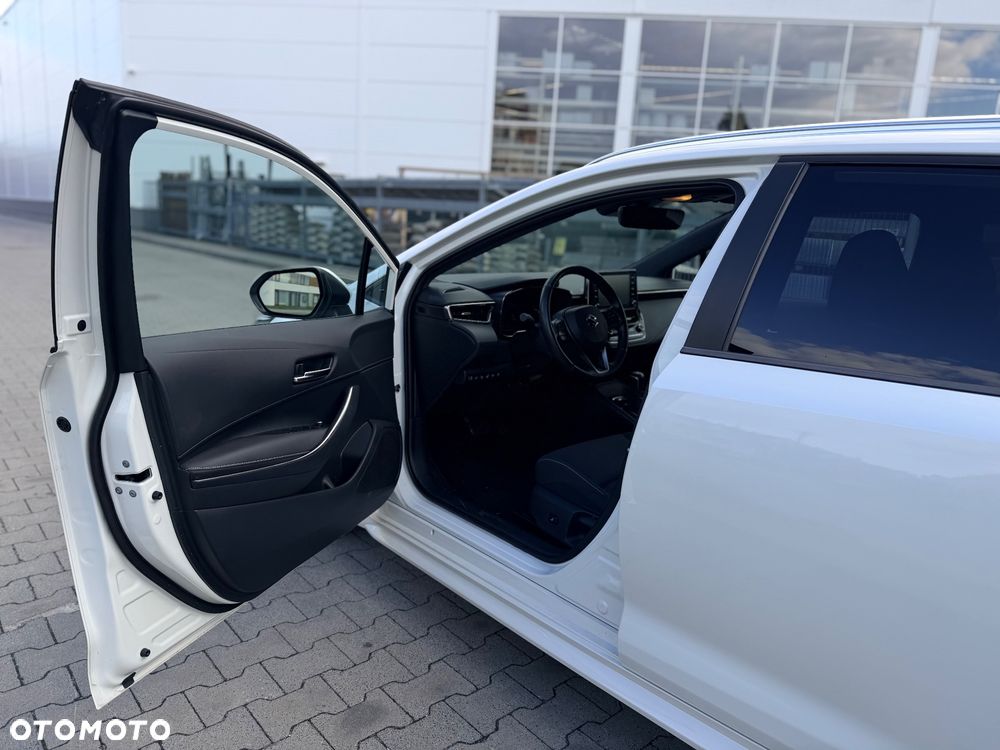 Toyota Corolla 1.8 Hybrid Comfort - 24