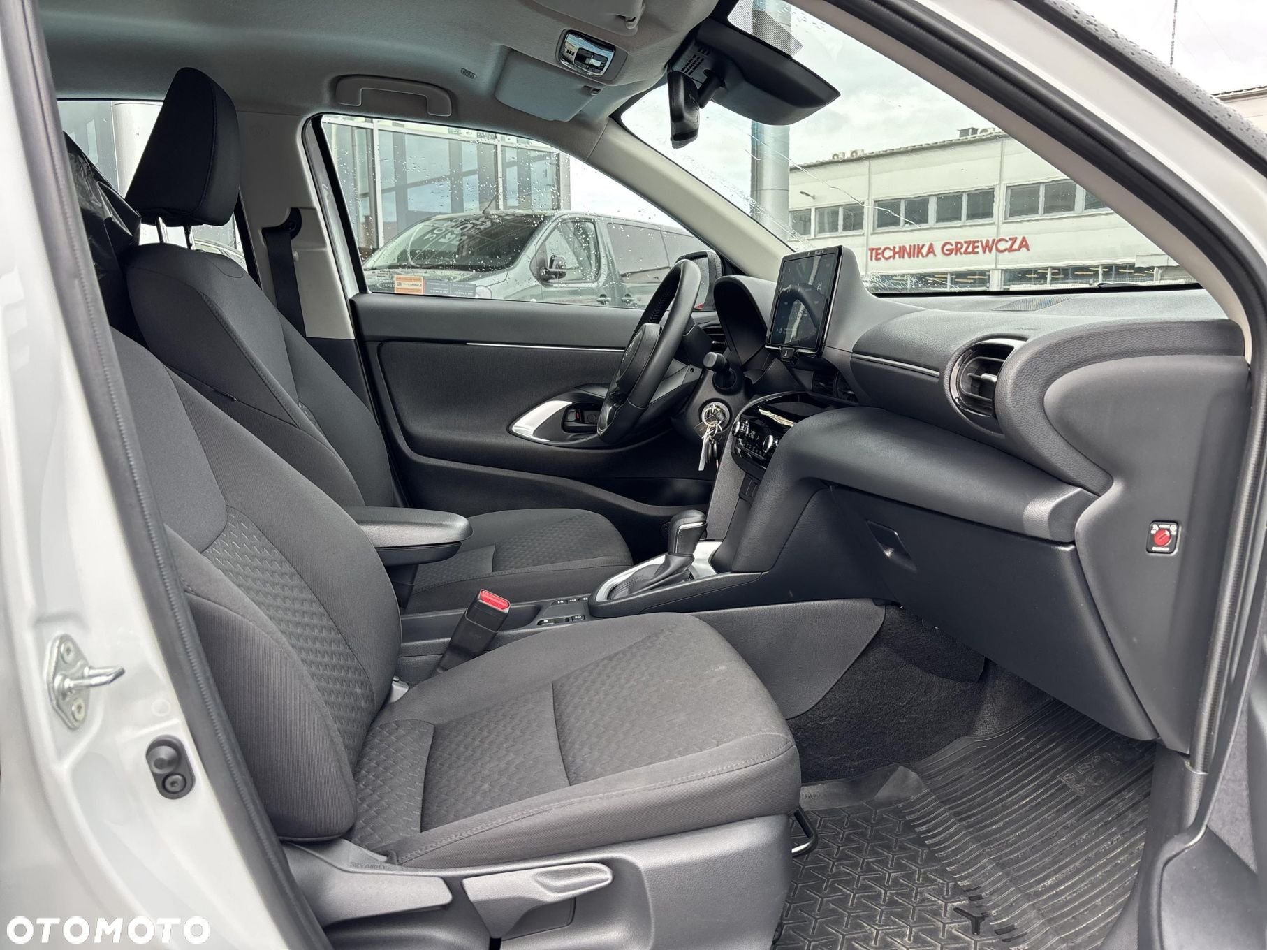 Toyota Yaris Cross Hybrid 1.5 Comfort - 12