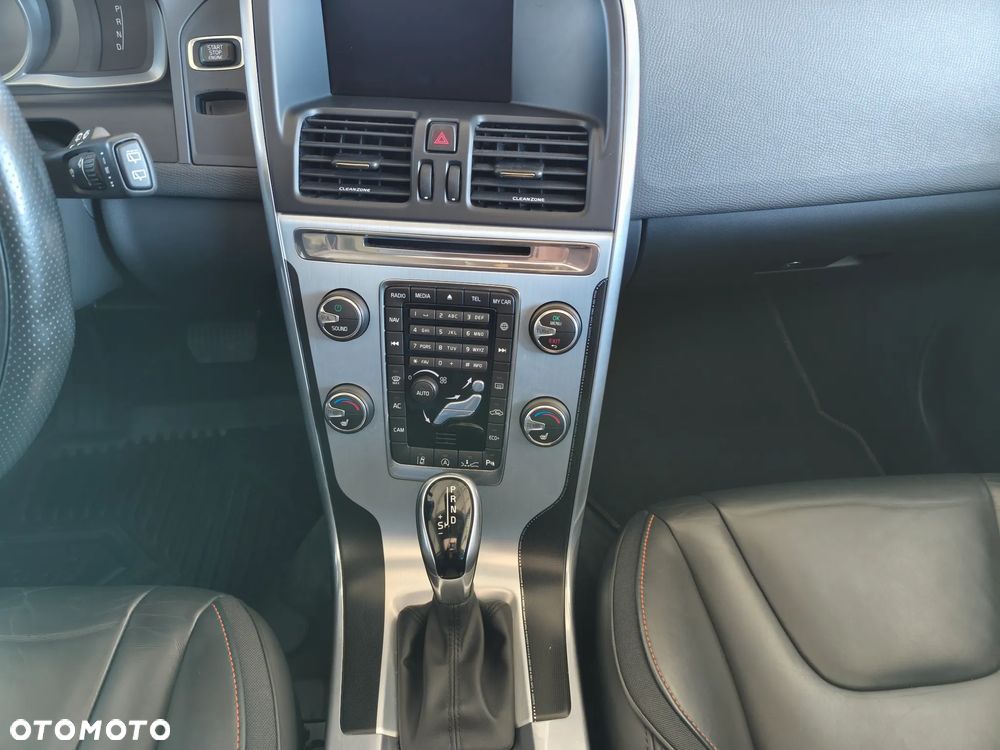 Volvo XC 60 D4 Geartronic Ocean Race - 27