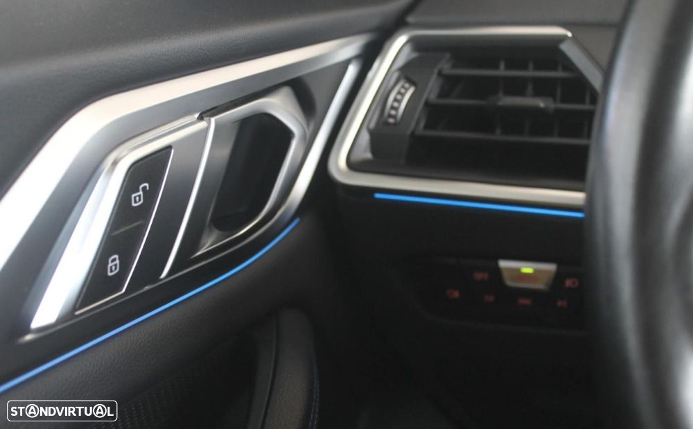 BMW i4 eDrive40 Desportiva M - 31