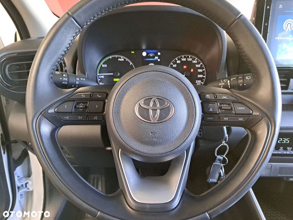 Toyota Yaris - 30