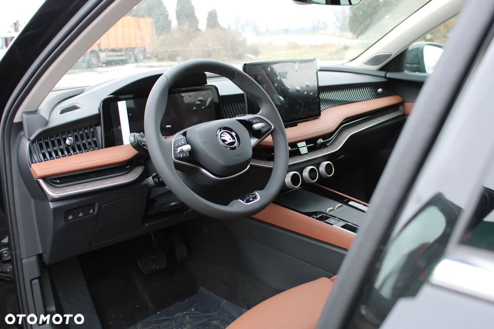 Skoda Superb 2.0 TDI SCR 4x4 L&K DSG - 13