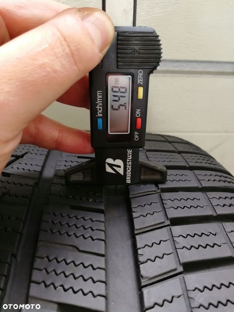Opona zimowa 295/35 R 21 Hankook Winter Icept evo 2 SUV - 3