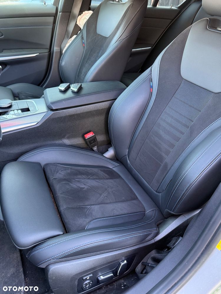 BMW Seria 3 330e PHEV xDrive M Sport Edition sport - 13