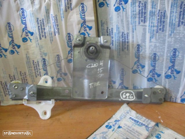Elevador Manual 827003722R RENAULT CLIO 4 2015 5P Td - 2