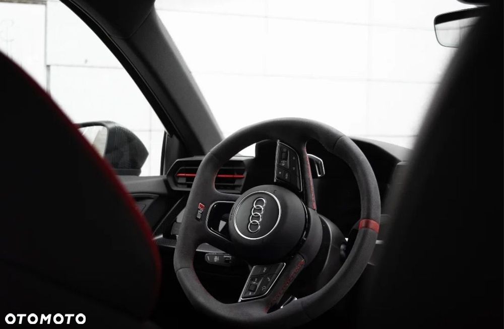 Audi RS3 Limousine - 11