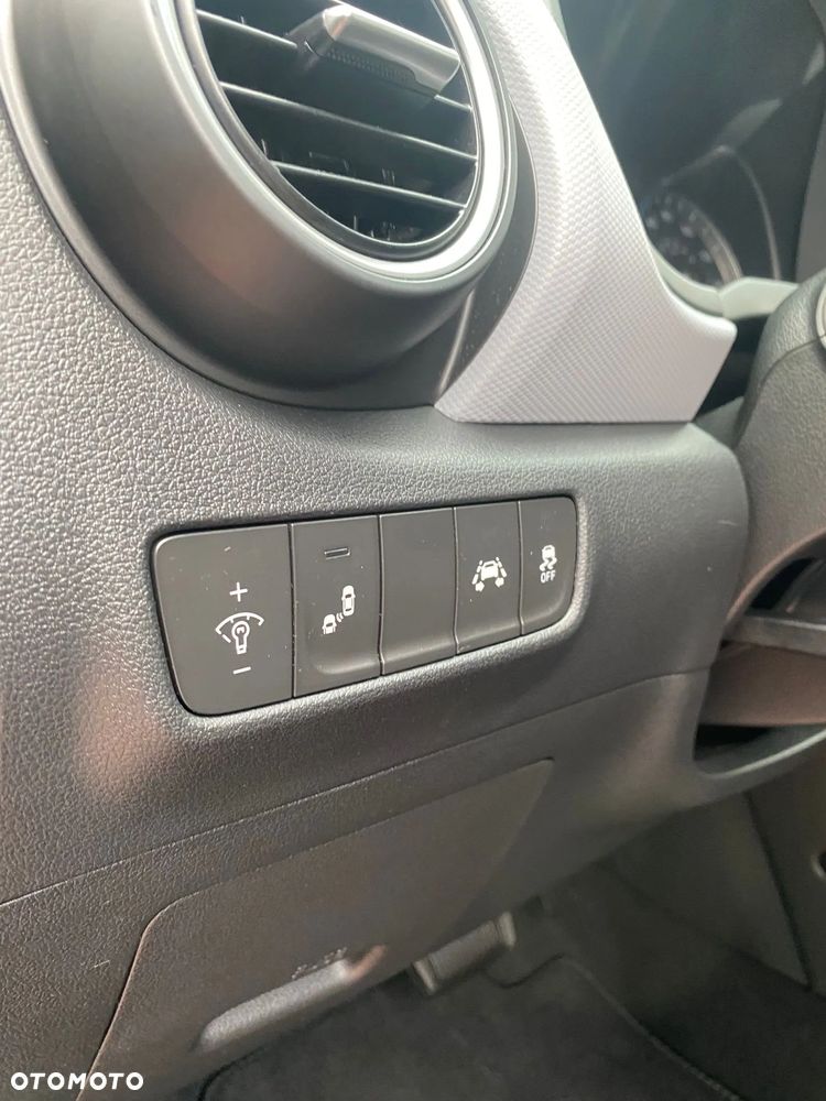 Hyundai Kona - 27