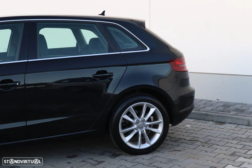 Audi A3 Sportback 1.6 TDI Advance S tronic - 14