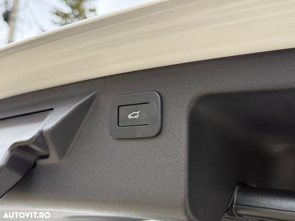 Land Rover Discovery Sport 2.0 D200 MHEV Dynamic HSE - 20