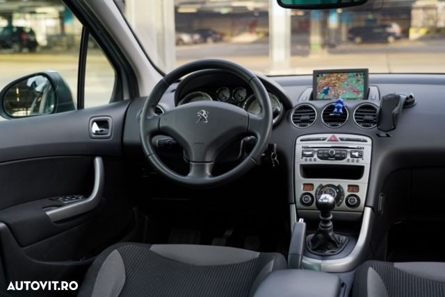 Peugeot 308 1.6HDi Premium Pack - 8
