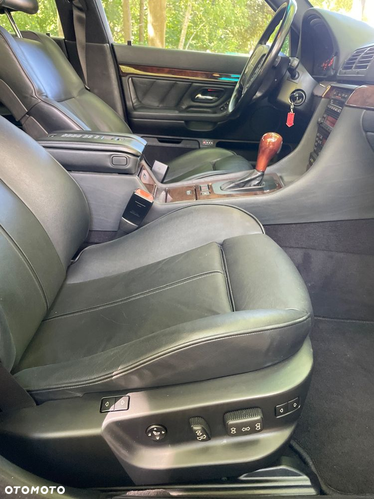 BMW Seria 7 740i - 14