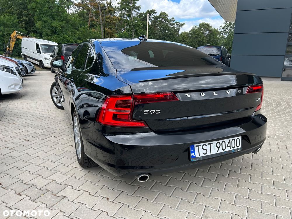Volvo S90 D4 Momentum - 31