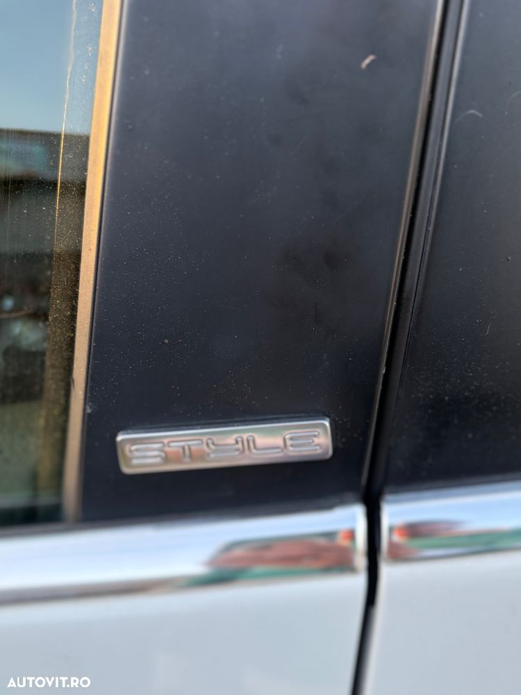 Volkswagen Golf 1.6 TDI DPF BlueMotion Technology DSG Style - 8