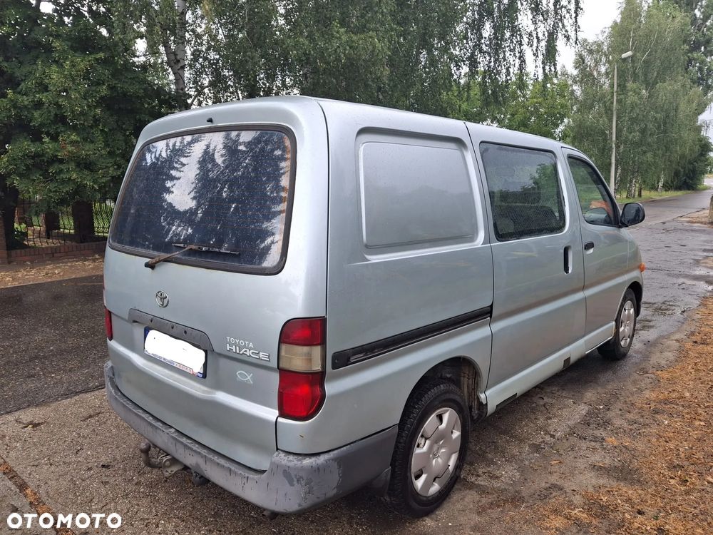 Toyota Hiace - 5