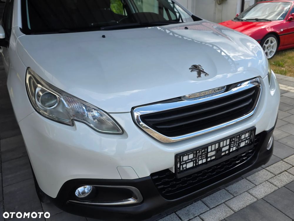 Peugeot 2008 - 8