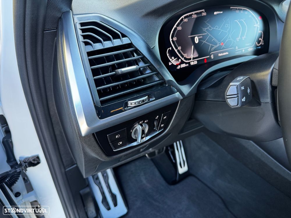 BMW X3 30 e xDrive Pack M - 13