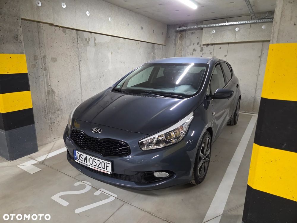Kia Ceed 1.6 GDI Fifa World Cup Edition - 2