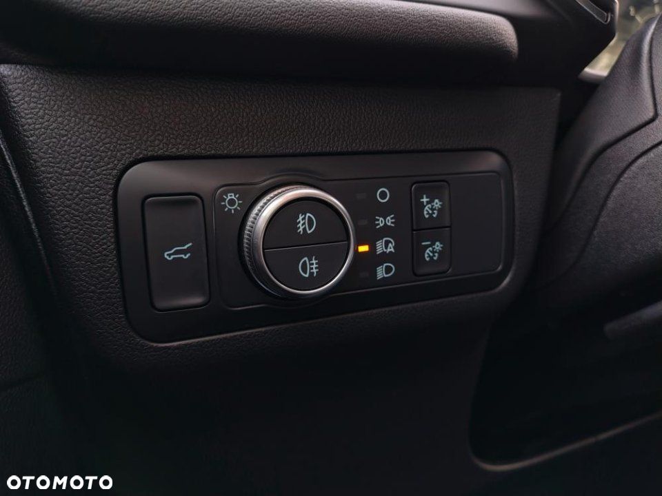 Ford Kuga - 27