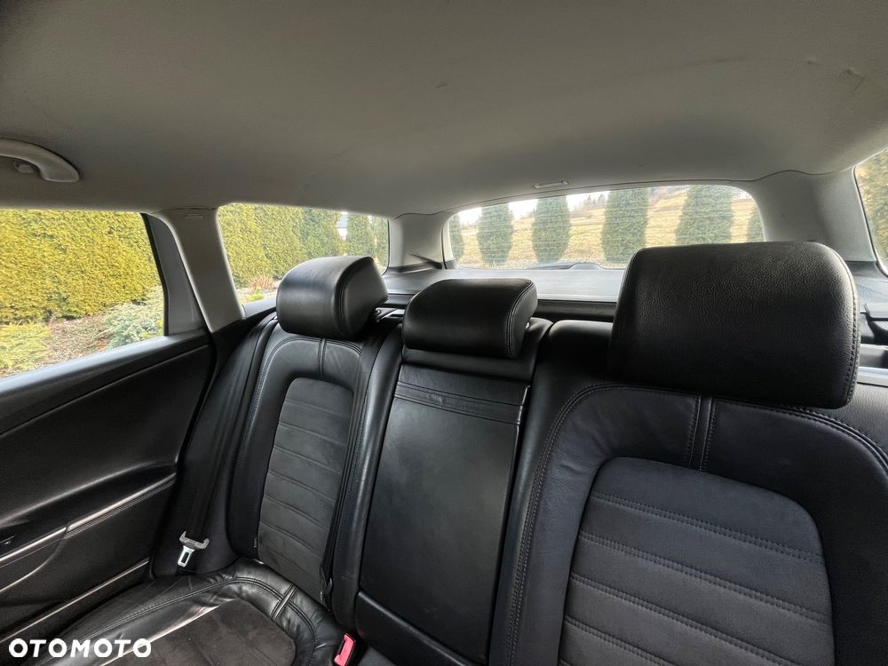 Volkswagen Passat - 5