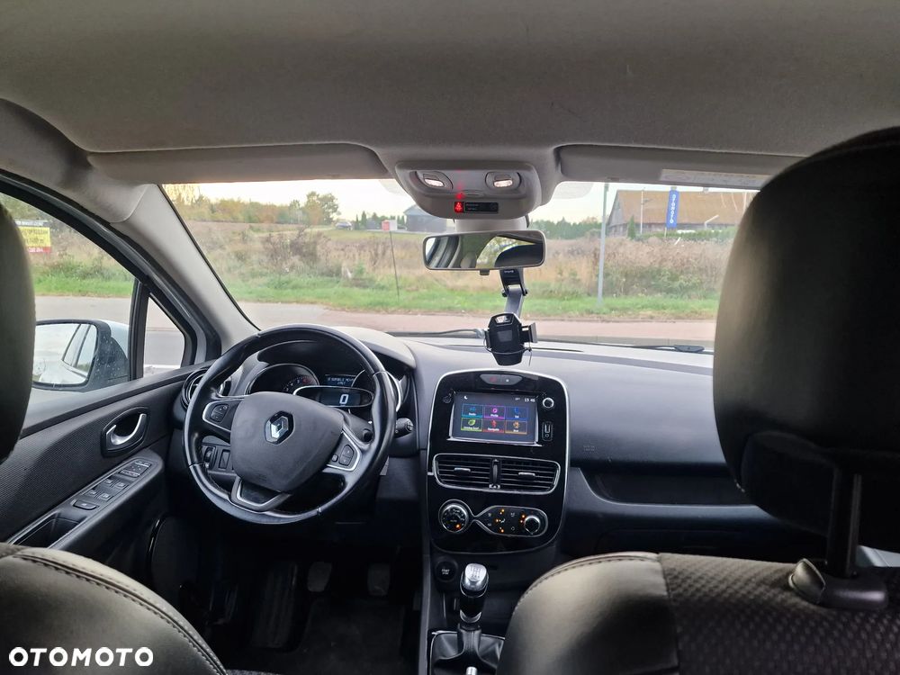 Renault Clio - 30