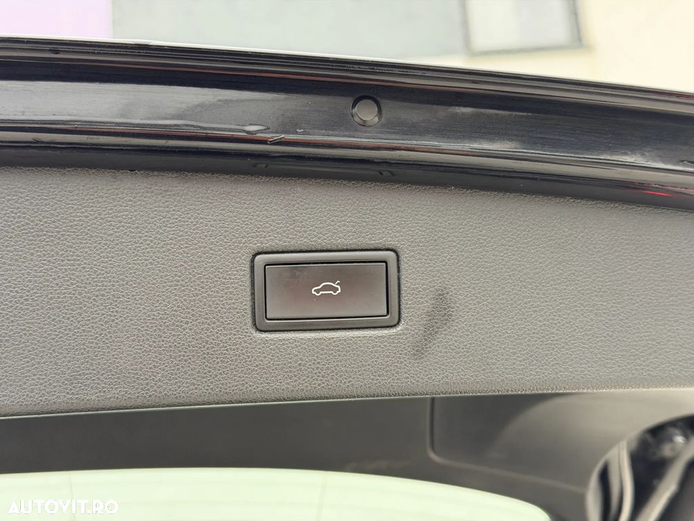 Volkswagen Tiguan 2.0 TDI SCR 4MOTION DSG Elegance - 33