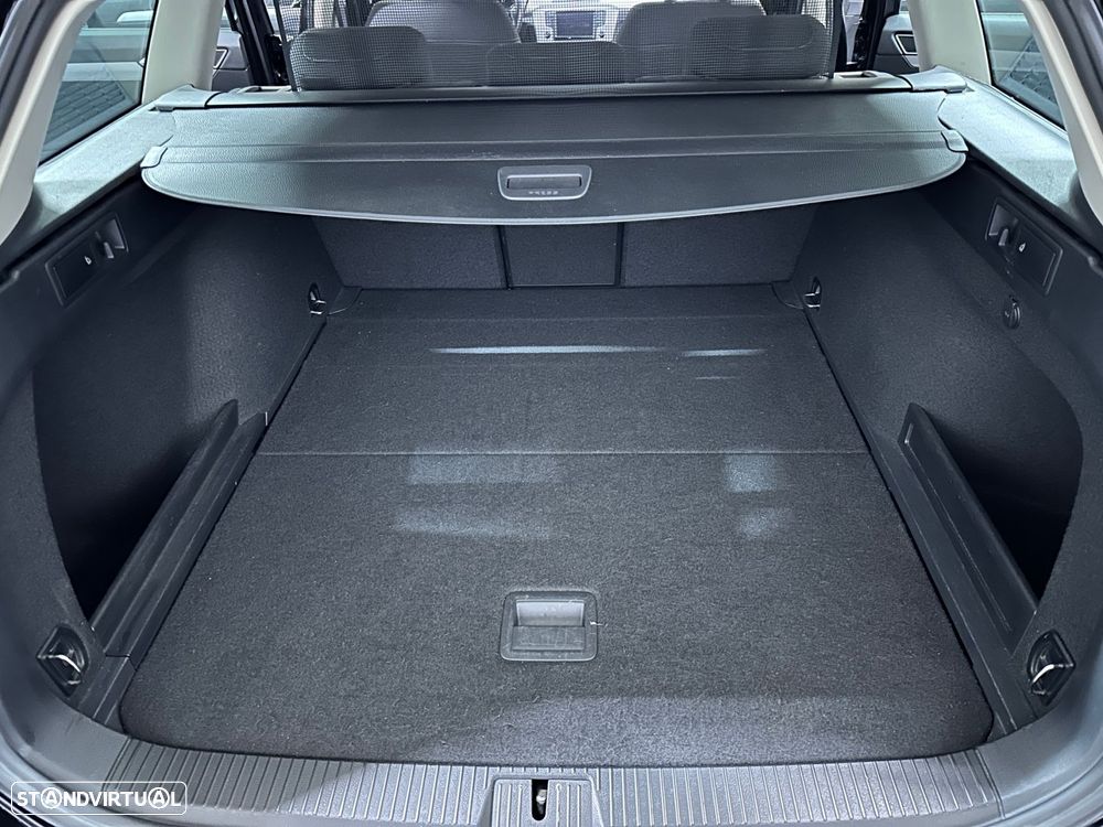 VW Passat Variant 2.0 TDi Confortline DSG - 19