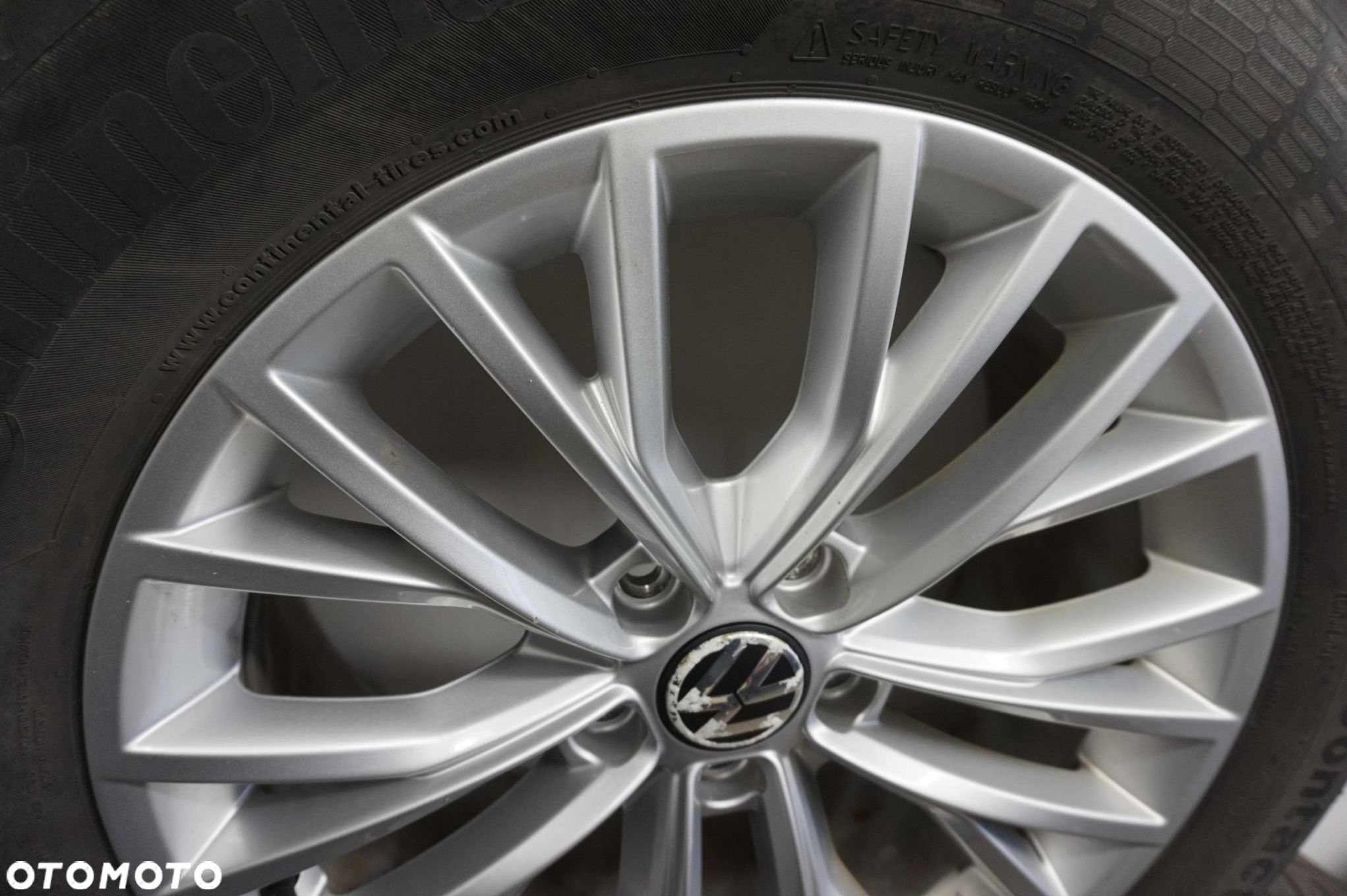 ALUFELGI VW PASSAT B7 17" 5x112 ET 40 225/55R17 - 6