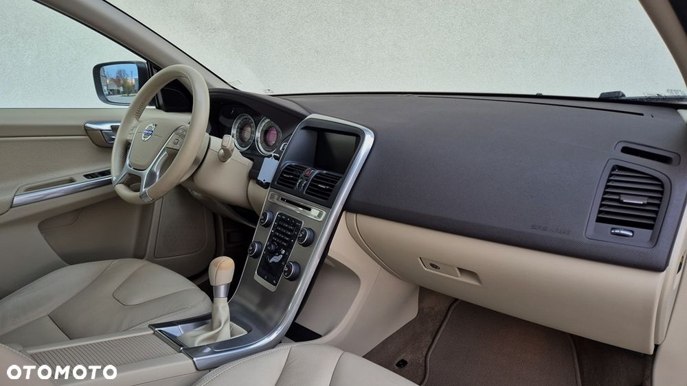 Volvo XC 60 D4 Summum - 8