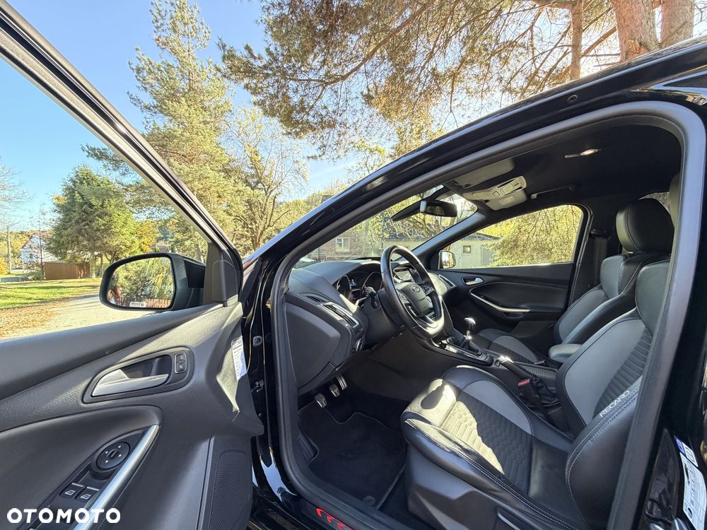 Ford Focus 2.0 EcoBoost ST mit Leder-Sport-Paket - 14