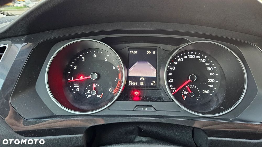 Volkswagen Tiguan - 8