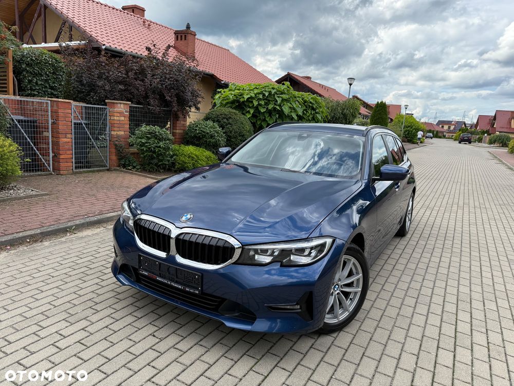 BMW Seria 3 318d Sport Line - 10