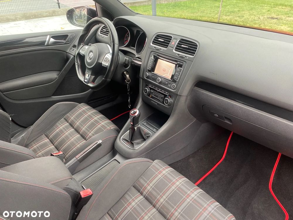 Volkswagen Golf VI 2.0 TSI GTI - 10