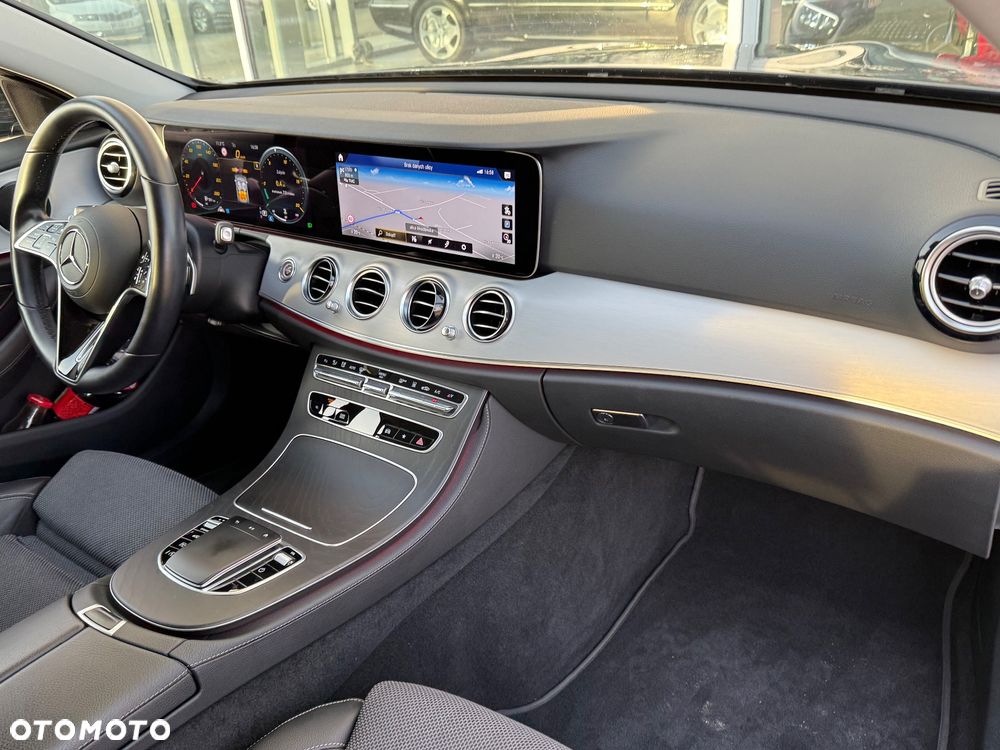 Mercedes-Benz Klasa E 220 d 4-Matic AMG - 35