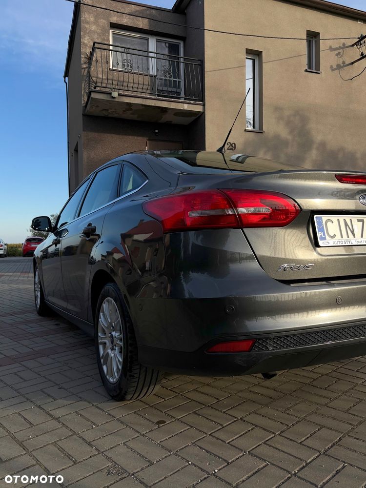 Ford Focus - 11