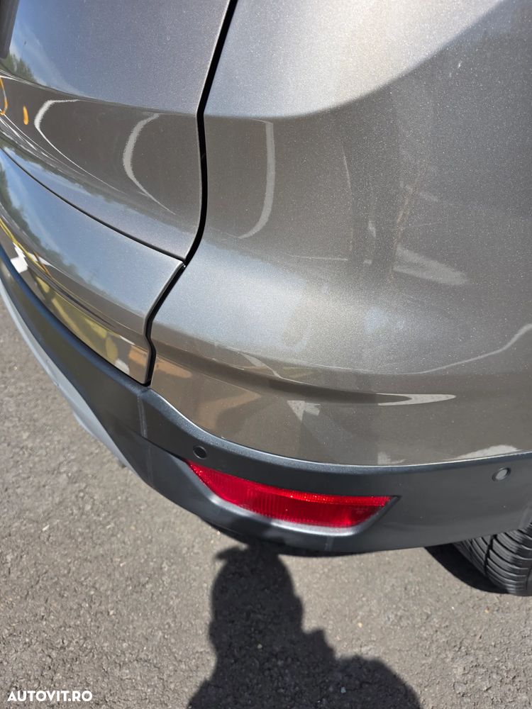 Ford Kuga - 10