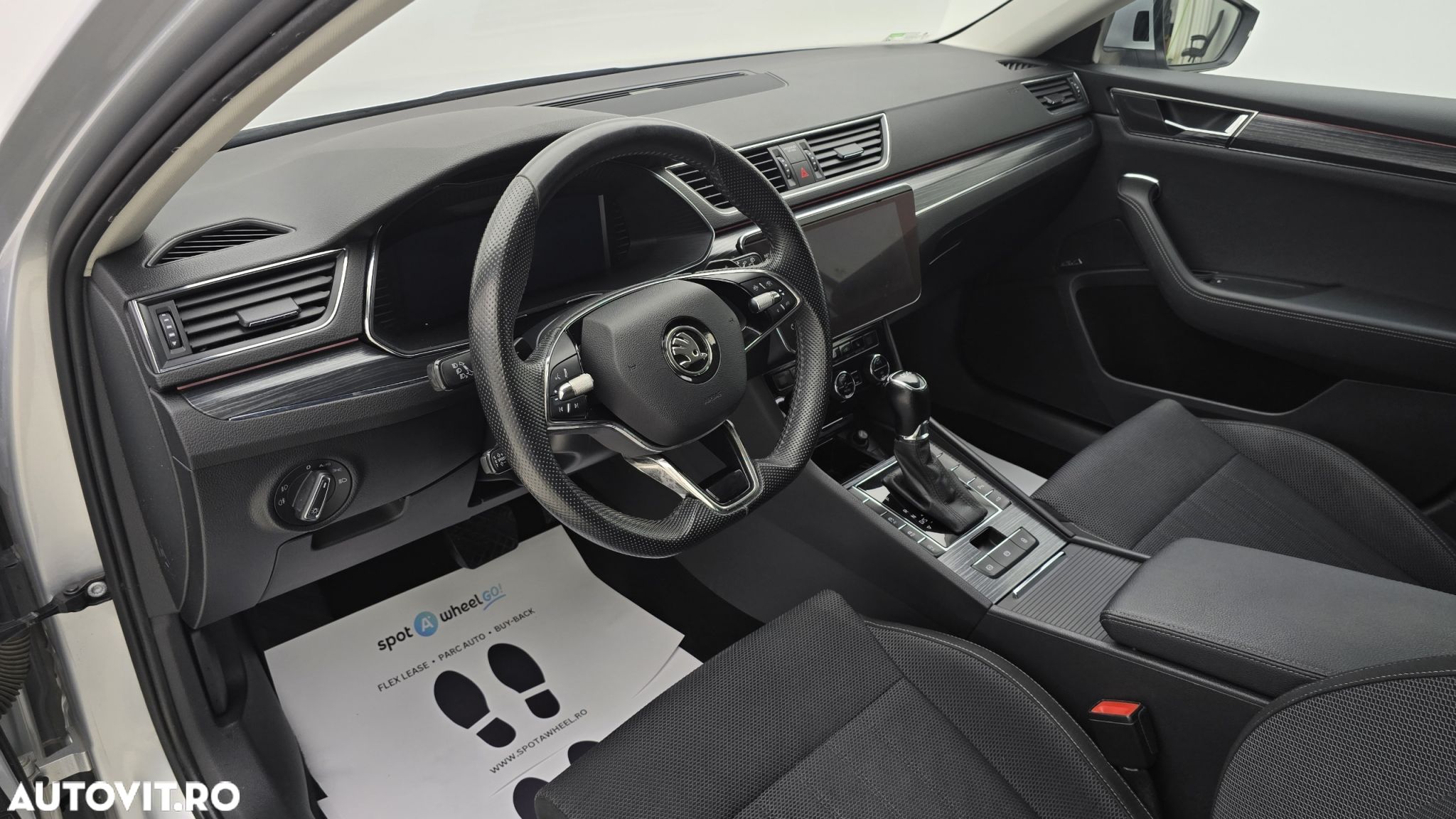 Skoda Superb Combi 2.0 TDI DSG Style - 13