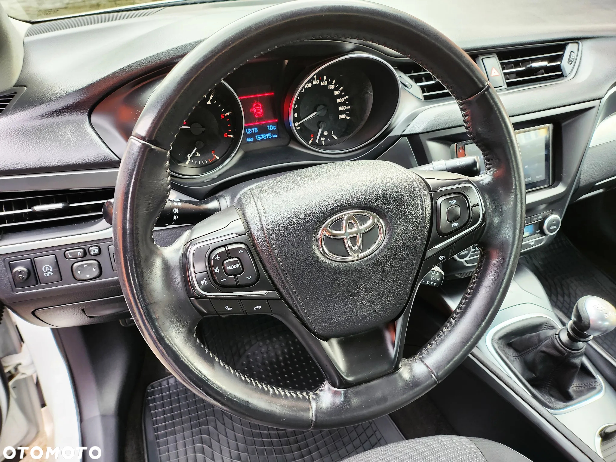 Toyota Avensis - 9