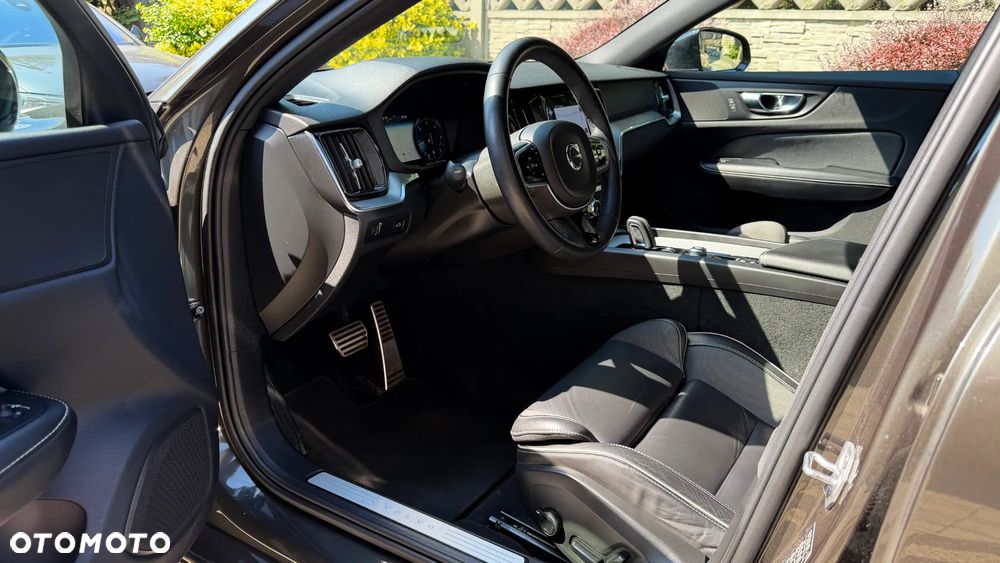Volvo V60 B4 D Geartronic RDesign - 18
