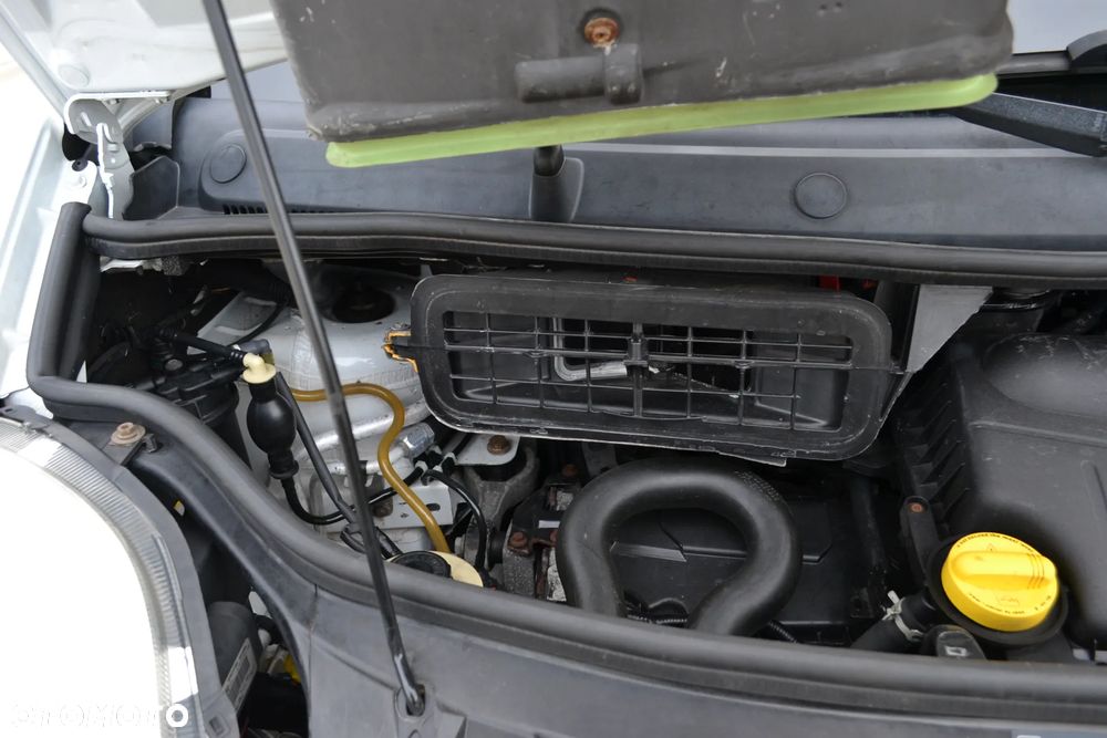 Renault Trafic - 32