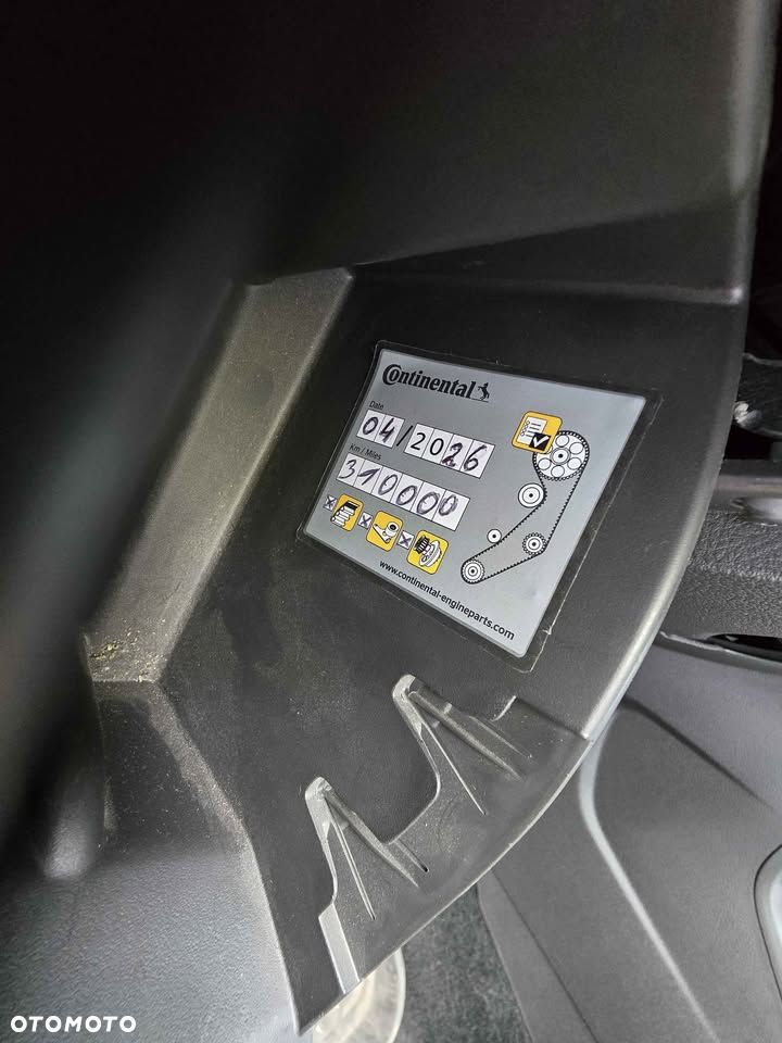 Ford Focus - 8