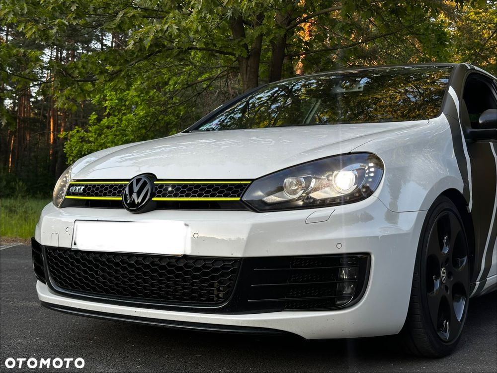 Volkswagen Golf 2.0 TSI 4Mot R - 6