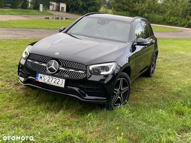 Mercedes-Benz GLC 300 4Matic 9G-TRONIC AMG Line - 11
